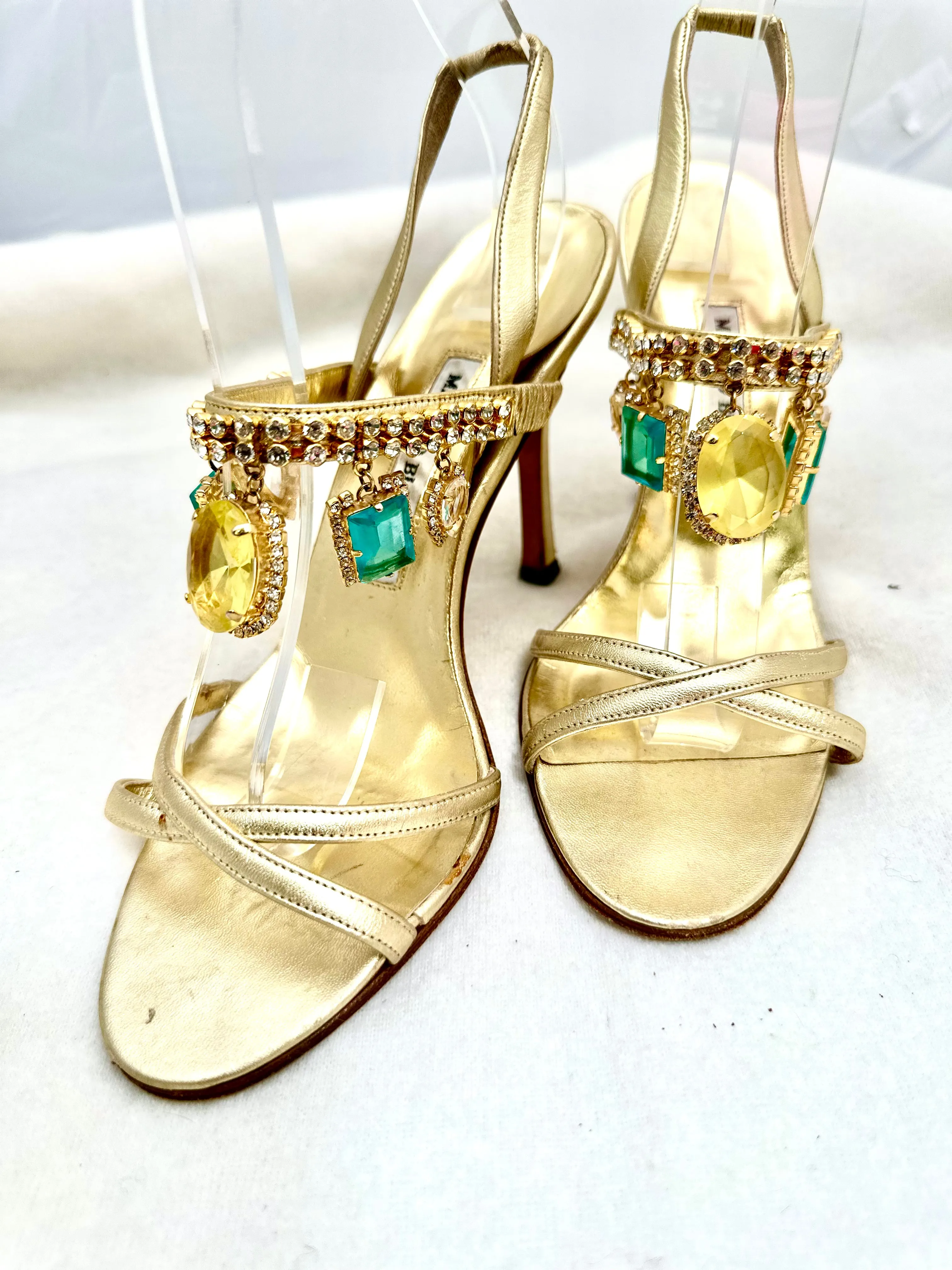 MANOLO BLAHNIK  Crystal Strappy Sandals Stilleto Heels Gold Leather Size 38 (PREOWNED)