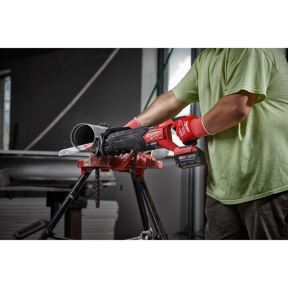 Milwaukee 2821-22 M18 FUEL 18V SAWZALL Cordless Reciprocating Saw Kit - 2/XC5.0